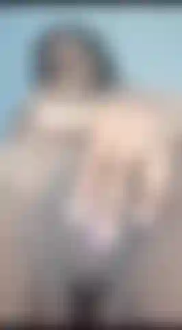 Und wenn du mit meiner zunge über meine ganze muschi streichst.