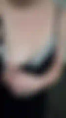 Stopfe höschen und masturbiere in meinem flur!!!