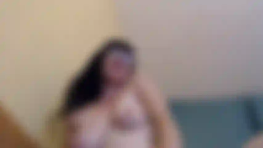 Pov: dein schwanz ist klein und nutzlos. Glück für dich, dein gesicht ist es nicht. Ich reite dein gesicht bis ich komme, während ich deinen kleinen schwanz necke!