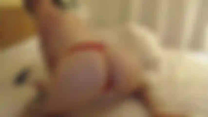 Necke dich mit meiner beute... Dann ficke ich meine muschi mit meinem zuckerstangenglasspielzeug, bis ich komme!!