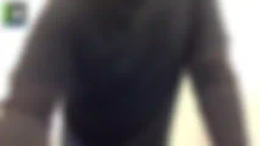 Zieh die jeans runter.