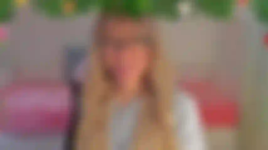 Schnelle kleine verführung - ich zeige dir mein outfit des tages, das sehr bequem ist! Dann verführe ich dich mit meinem po und meinen brüsten...