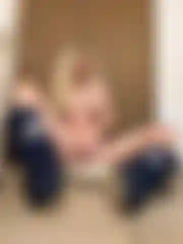 Fingering my pussy for you