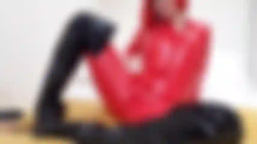 Pvc- und stiefelanbetung, bbc-dildo-gape-fick und fußfetisch.