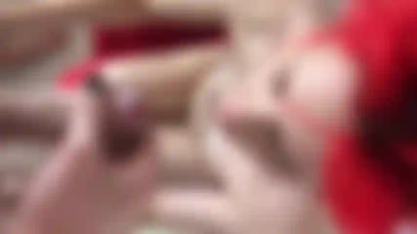 Die seinen schwanz neckt, bis er mir ins gesicht spritzt!!