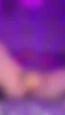 Cum with meeee 🙈 view from belowww using a clit sucker to get off 🖤 it’s like my only video of me cumming  u can tell by my leg shake hehe