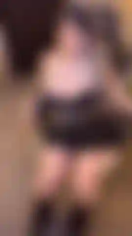 Mach meine stiefel mit deinem mund sauber.