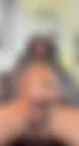 Ich kann der schärfe nicht widerstehen und habe mir einen runtergeholt, bevor ich nach hause ging.