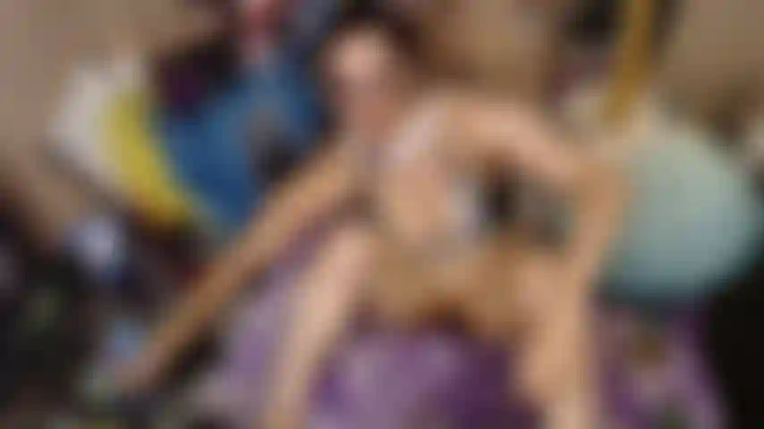 Die raucht und dabei meine muschi für dich spreizt.