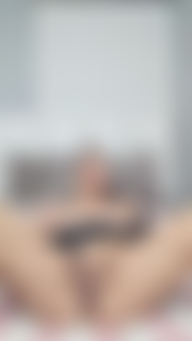 Schau dir meine köstliche muschi an.