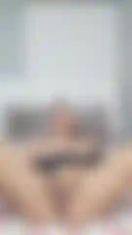 Schau dir meine köstliche muschi an.