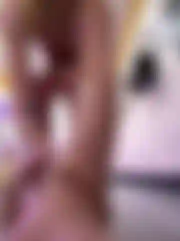 Dabei erwischt, wie ich nach meinem training etwas gewagt war – ein nackter spaziergang durch den bräunungsraum, der nichts der fantasie überlässt. Komm und erhasche einen blick auf meinen riskantesten moment im fitnessstudio.