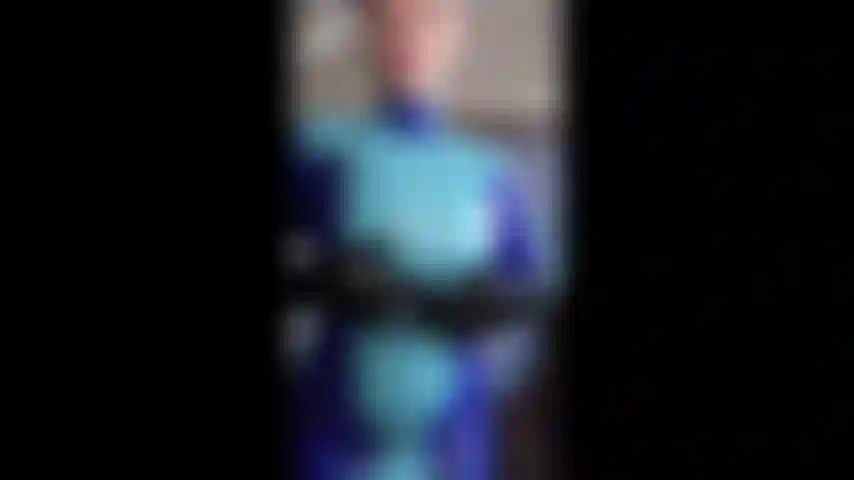 Latex Samus - ASMR Latex Shining makes me horny. Fingering myself in my tight latex and having an orgasm with my vibrator pressed against my pussy.