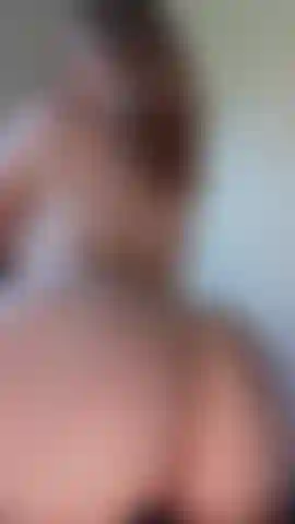 Und zeige meinen saftigen hintern.