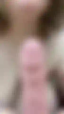 Schau mir zu, wie ich immer wieder würge (mini-video).