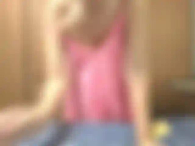 Streap_,_gurke_in_meiner_muschi,_in_meinem_arsch...