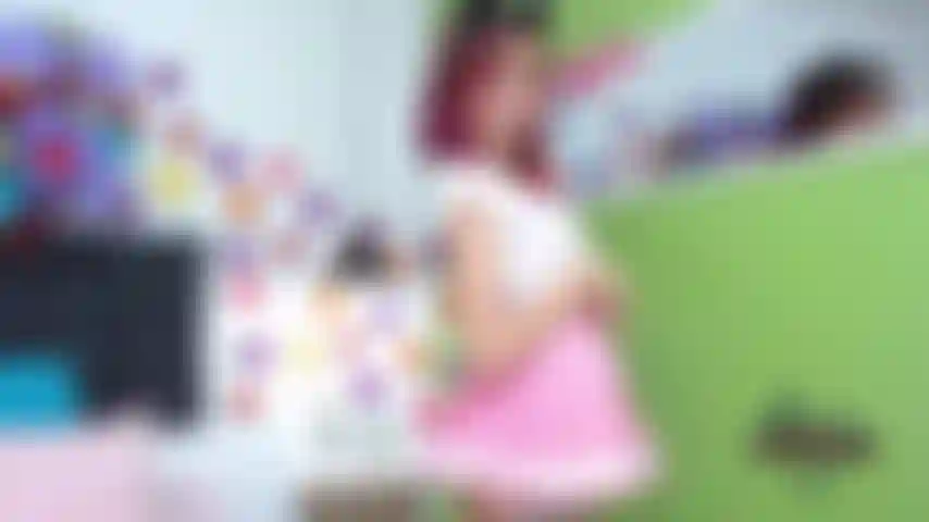 Genieße meinen körper und sieh mir zu, wie ich mit meinem lieblingsdildo masturbiere.