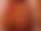 Ich warte darauf, dass du herkommst und diesen heißen arsch genießt, der bereit ist, so hart und tief zu spielen.