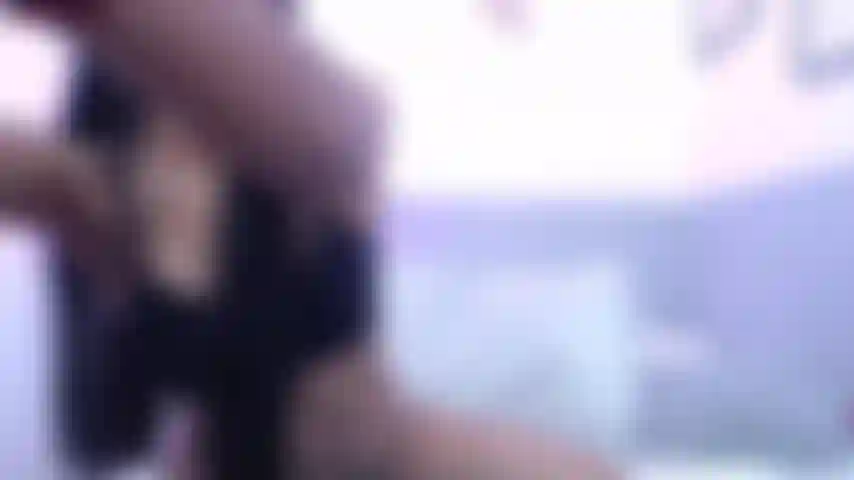 Ich möchte deinen schwanz lutschen, als wäre es dieser dildo.