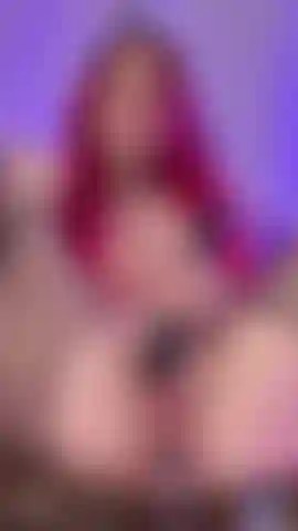 Komme heftig mit der fickmaschine.