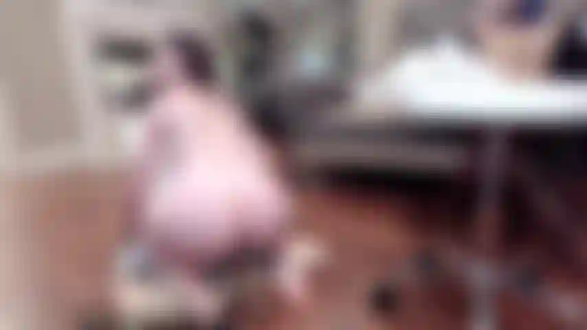 Umgekehrter cowgirl-fick auf einem bbc-spielzeug (pvt-show).