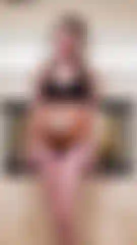 Überfällig bemalter kürbisbauch, körperveränderungen.