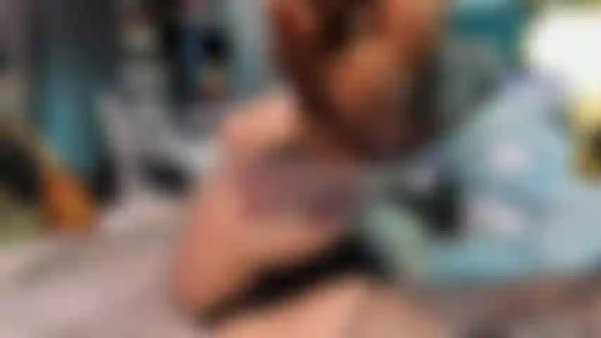 Riesin und fußspiele.