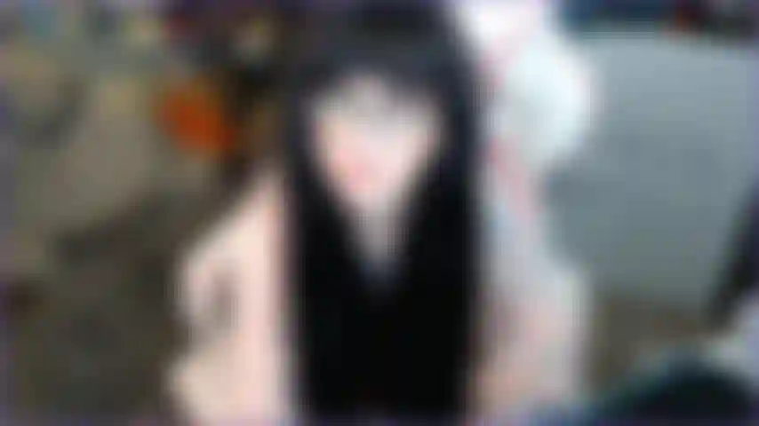 Spioniere dein lokales spielermädchen aus, während sie masturbiert.