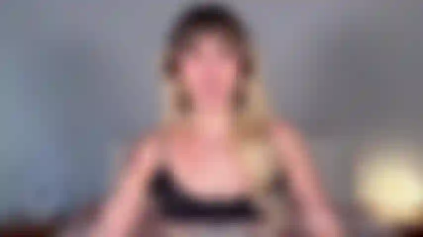 Jungfräuliche niete – du verdienst keine muschi! Du verdienst kein normales sexleben! Du musst deinen jungfräulichen schwanz an meinem perfekten körper goonen und für mich immer abhängiger werden!! Tatsächlich ~ du musst mir versprechen, dass du für immer ohne muschi bleibst! Keine ablehnung mehr, keine enttäuschung mehr. Nur das warme, vertraute gefühl deiner handmuschi. Vertrau mir ~ du wirst so viel besser dran sein auf diese weise, jetzt wo ich die kontrolle habe!