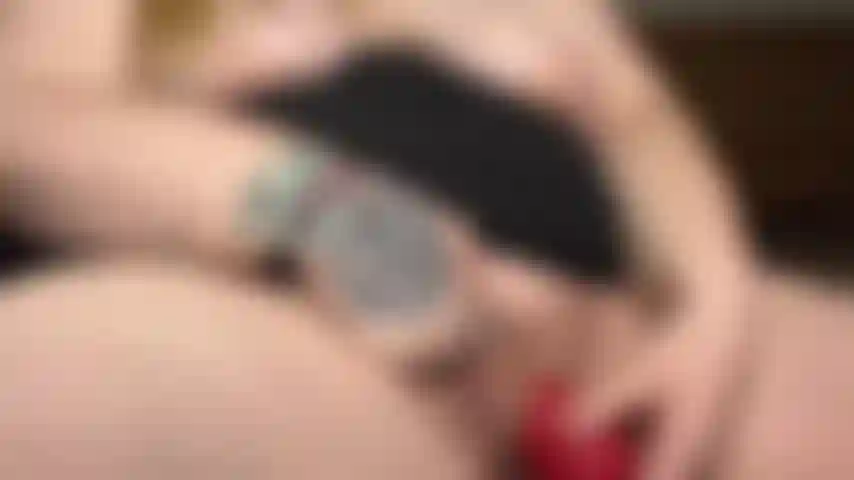Lange masterbation in nahaufnahme mit intensivem orgasmus.