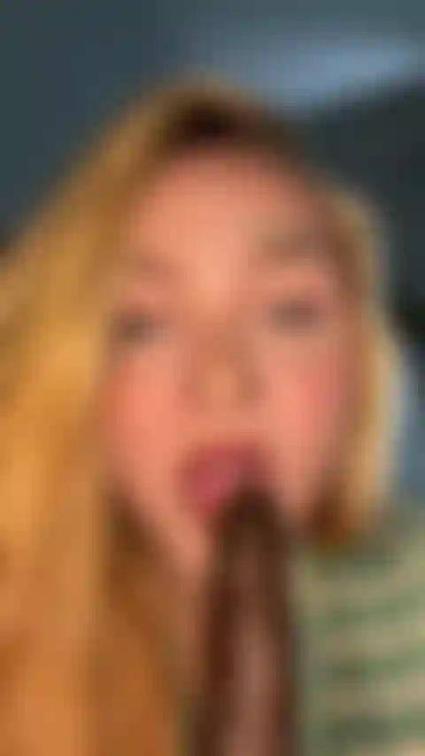 Die zum ersten mal bbc lutscht.