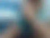 Reite einen großen dildo mit vibrator.