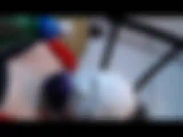 Ein moment, in dem die sitzung interessant war, atemspiele mit plastikfolie im gesicht der devoten leah.