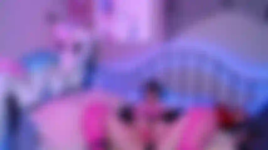 Camslut nina liebt anal.