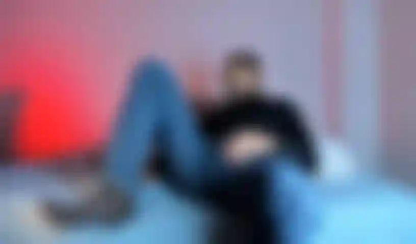 Wichsen in meiner blauen jeans, sexy spaß mit der vorhaut.