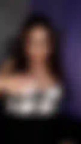 Hallo, meine großen titten und meine große klitoris wollen hallo sagen. #Behaart #hairypussy.