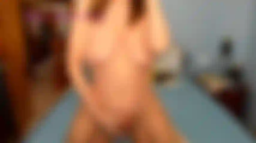 Ridingbouncingbeggingforcum – ich steige auf mein spielzeug und reite, beobachte, wie meine titten hüpfen und mein arsch hüpft, dann bettle ich um dein sperma.