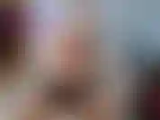 Ein freches rollenspiel, bei dem ich eine „stiefmutter“ bin, in dem ich schwarze hauchdünne strumpfhosen trage, ich schmutzig rede und dich mit joi und dirty talk dazu ermutige, „deine stiefmutter zu streicheln“ und auf meinen großen arsch zu spritzen.