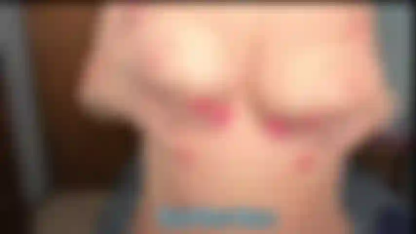 Hüpfende milf-titten und reite joi – ich hüpfe mit meinen milf-titten aus nächster nähe, gebe joi und reite dann mit einem dildo auf den hüpfenden titten.