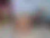 Zusammenstellung von camshows, in denen ich schwarze, durchsichtige strumpfhosen trage, dich mit meinem arsch necke, meine muschi reibe und fingere und dich ermutige, beim zuschauen abzuspritzen.