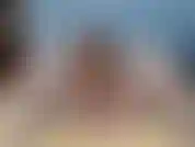 Aufgezeichnete cam-shows. Gekleidet in ein nadelgestreiftes sekretärinnen-outfit mit weißen strümpfen und schwarzen absätzen. Viel arsch necken, joi, dirty talk, der dir sagt, dass du auf meinen arsch kommen sollst.