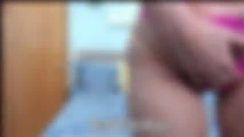 Pov-toyride im g-string – schau dir meinen großen arsch aus der nähe an, wie ich auf einem dildo reite.