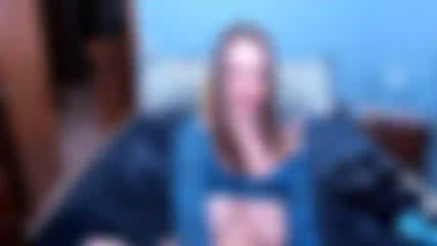 Cumonmypinksatinfullbacks - modelliert rosa satin-höschen mit vollem rücken, die dir sagen, dass du darauf abspritzen sollst, um spaß zu haben.