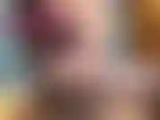 Kurzer clip, in dem ich einen dildo lutsche und darüber spreche, wie ich deinen schwanz lutschen und dein sperma schlucken möchte. Schlampige spucke und laute sauggeräusche.