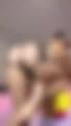 Catgirl macht dich mit ihrem fetten arsch heiß.