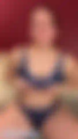 Watch me play with my magic wand as I moan hard and cum for you!