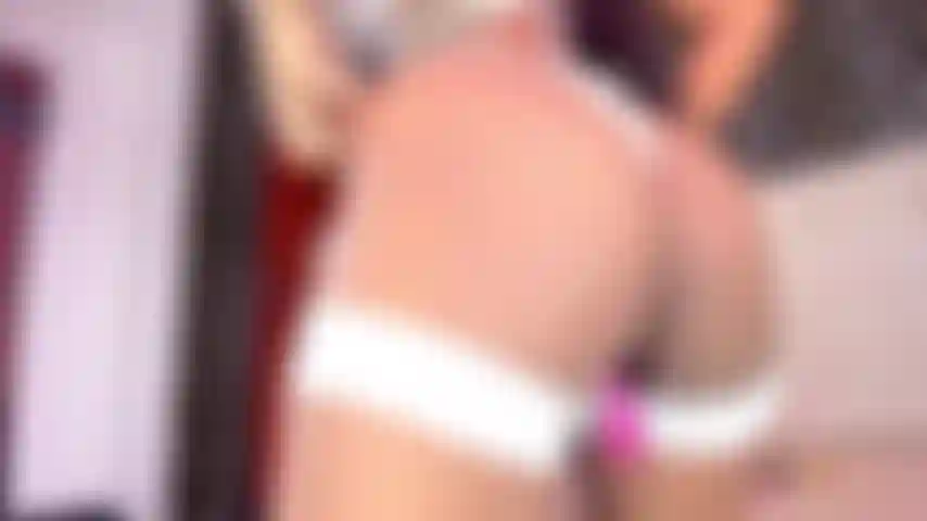 Reite auf einem köstlichen dildo, der meine muschi frei spritzen lässt, bis ich abspritze.