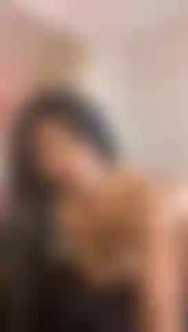 Ich möchte mich im labyrinth deiner haut verlieren und es gibt keinen ausweg.