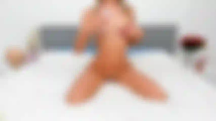 Massiere mit öl und twerke nackt.