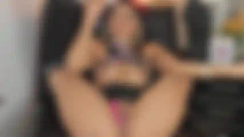 Ahegao und masturbation.